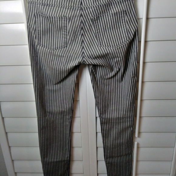 H&M B\ W Jeans - Picture 3 of 3